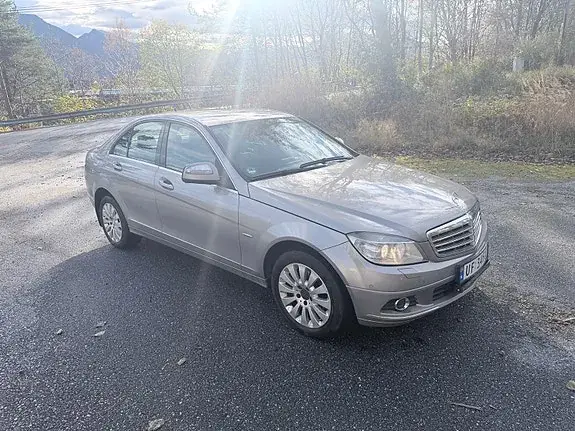 Mercedes-Benz C 220 D 2007 photo 3