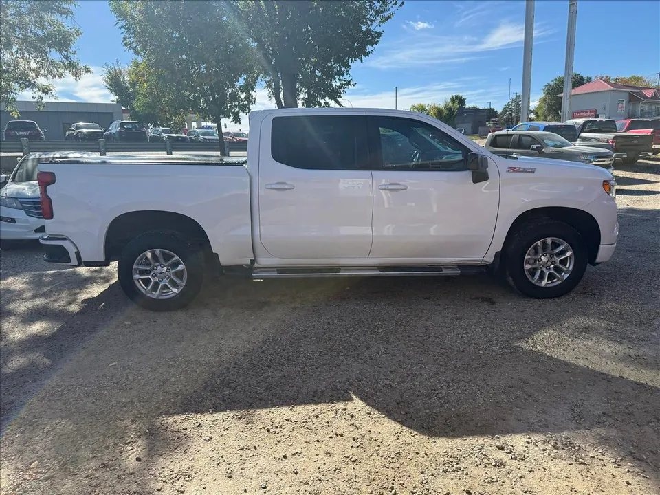 Chevrolet Silverado 1500 2022 photo 3