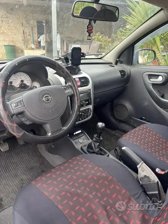 Opel Corsa C 2005 photo 2