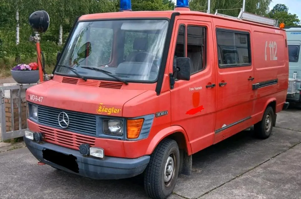 Mercedes-Benz 308