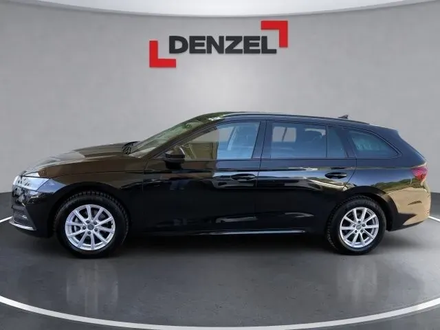 Skoda Octavia 2021 photo 2