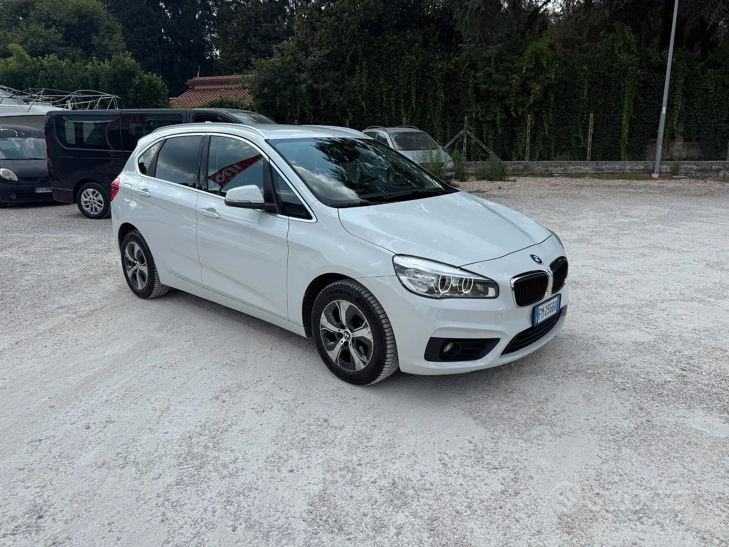 BMW Active Tourer 2017 photo 2