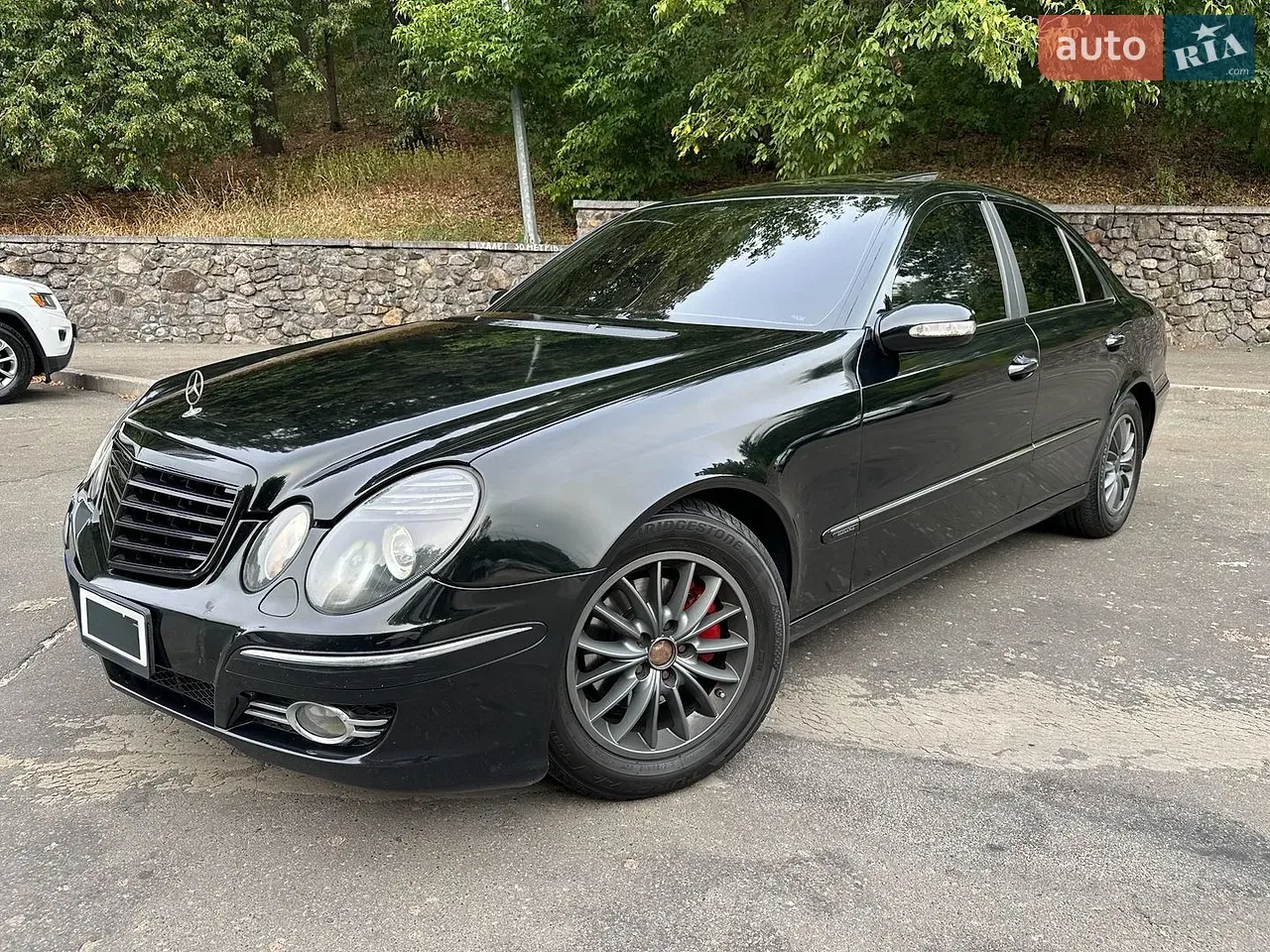 Mercedes-Benz E-Class 2004 photo 2