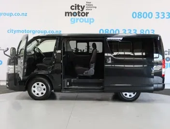Toyota Hiace 2020 photo 4