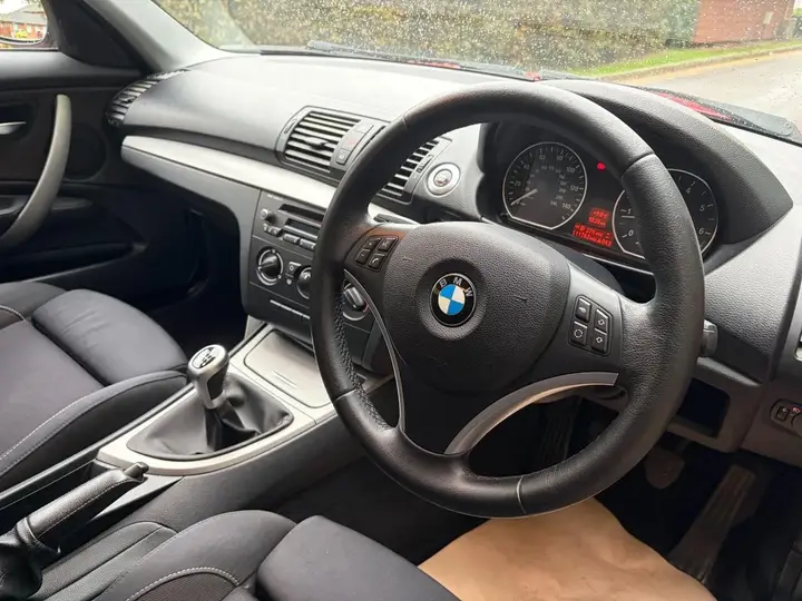 BMW 1 Series 2009 photo 4