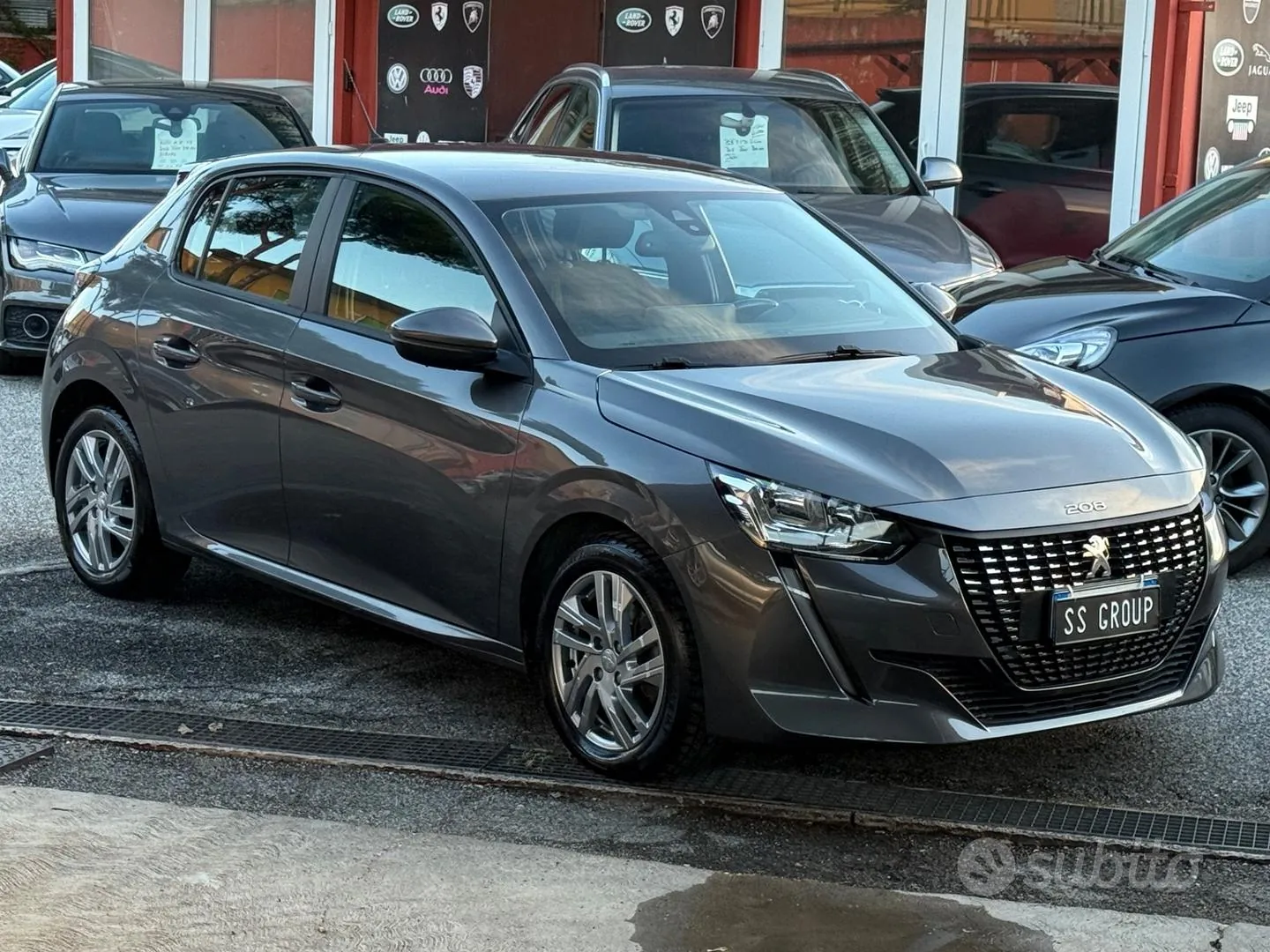 Peugeot 208