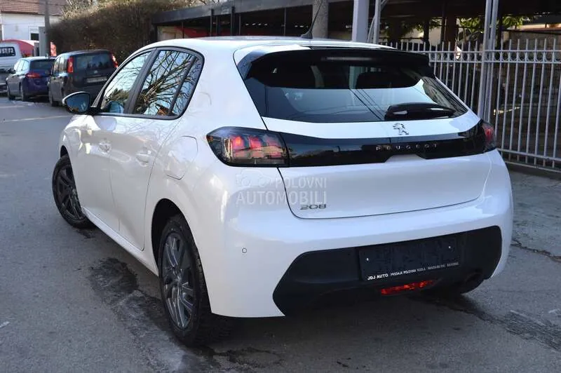 Peugeot 208 2020 photo 5