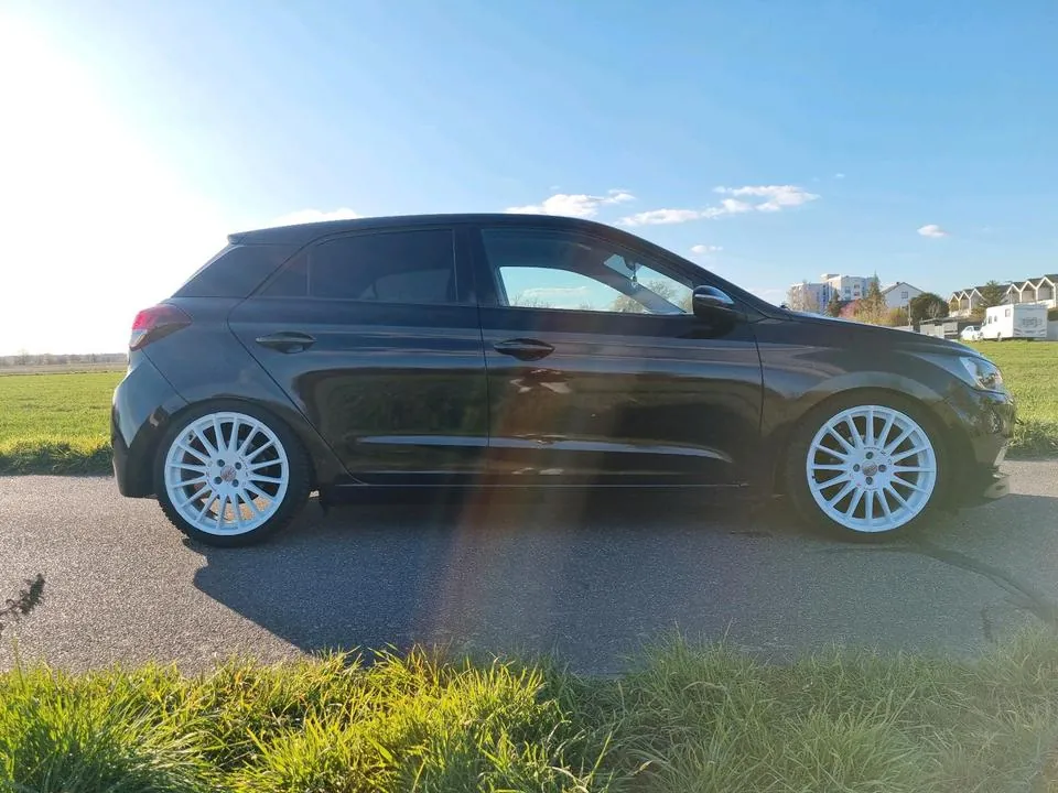 Hyundai I20