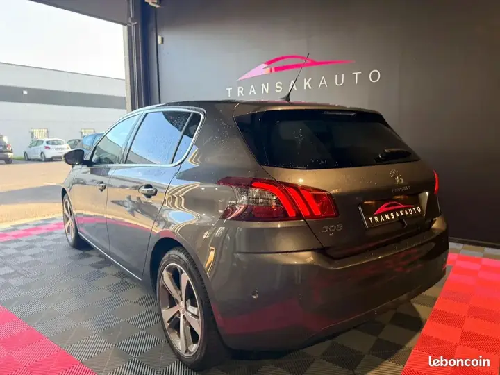 Peugeot 308 2018 photo 3