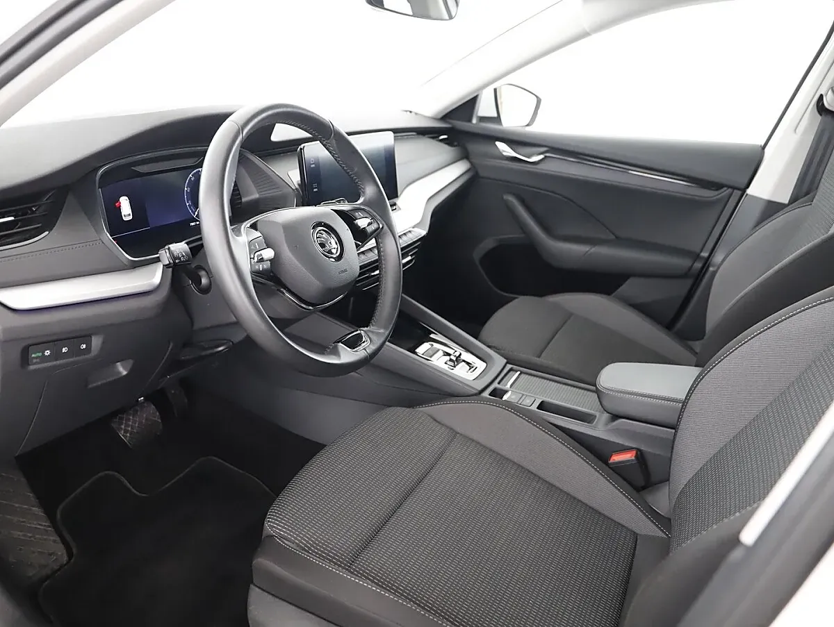 Skoda Octavia 2021 photo 3