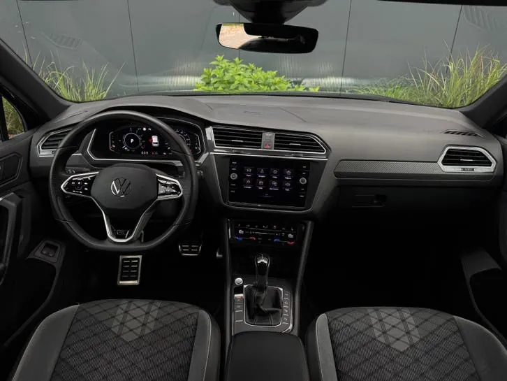 Volkswagen Tiguan 2022 photo 2