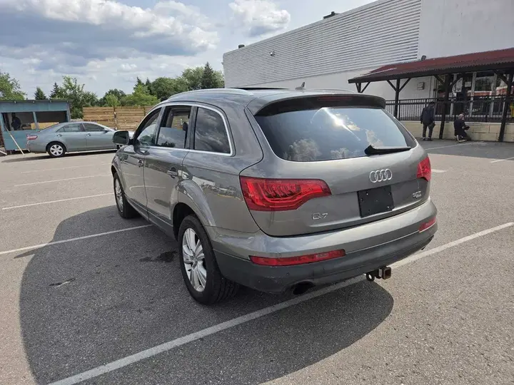 Audi Q7 2011 photo 3