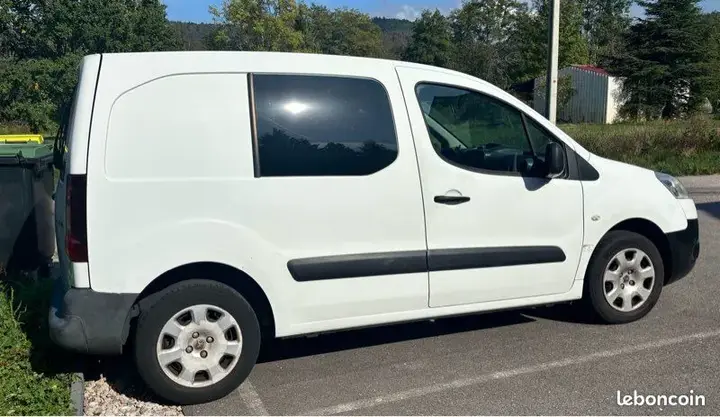Peugeot Partner 2014 photo 2