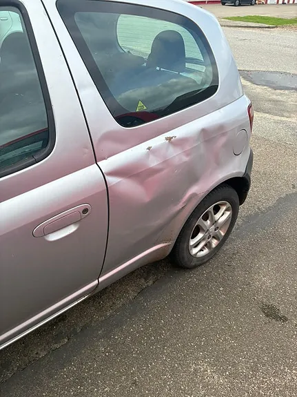Toyota Yaris 2003 photo 3