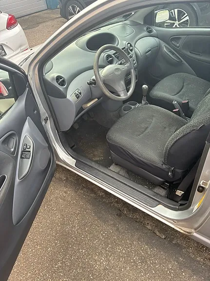 Toyota Yaris 2003 photo 5