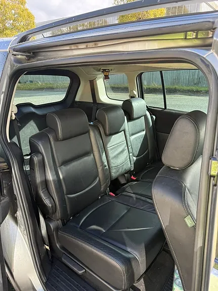 Mazda 5 2009 photo 4