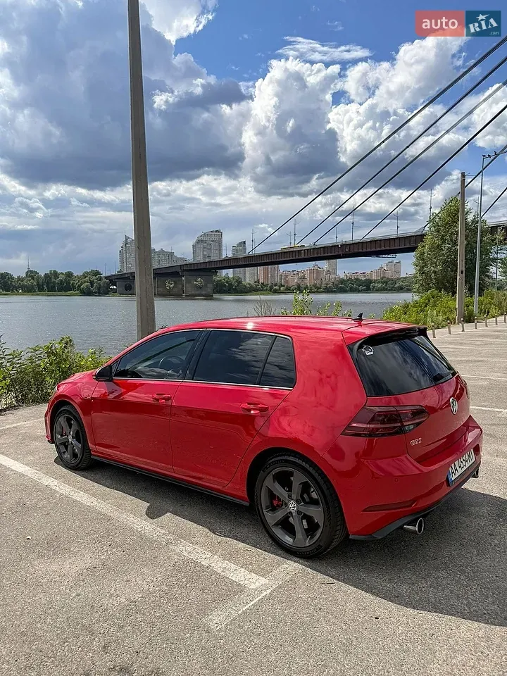 Volkswagen Golf 2019 photo 3
