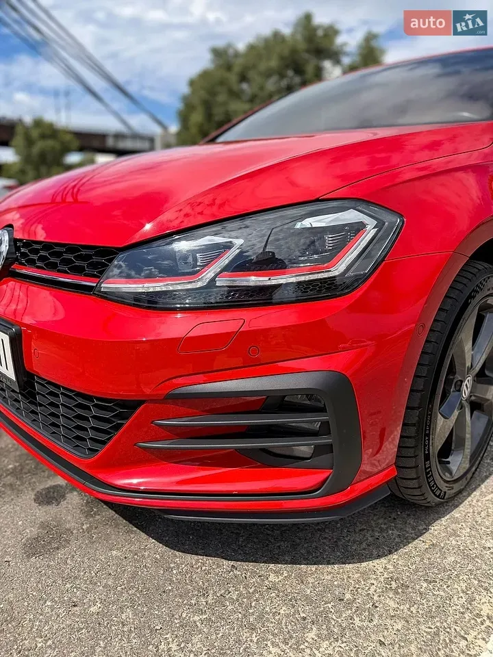 Volkswagen Golf 2019 photo 2