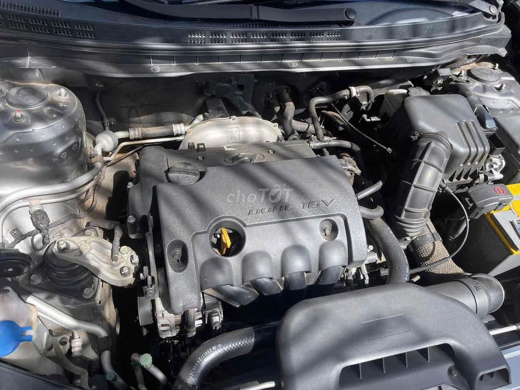 Hyundai Avante 2011 photo 3
