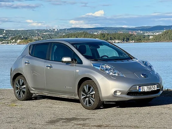 Nissan Leaf 2015 photo 2