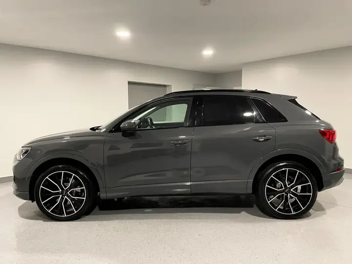 Audi Q3 2023 photo 3
