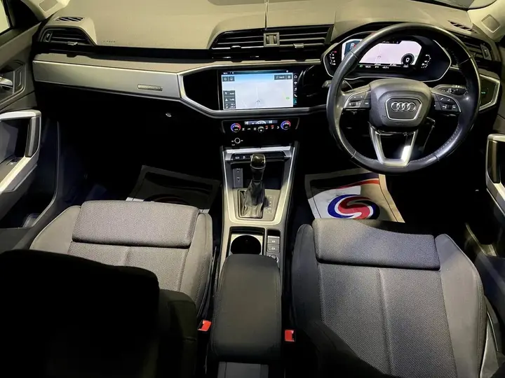 Audi Q3 2023 photo 5