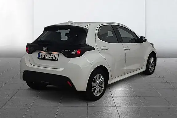 Toyota Yaris 2023 photo 4