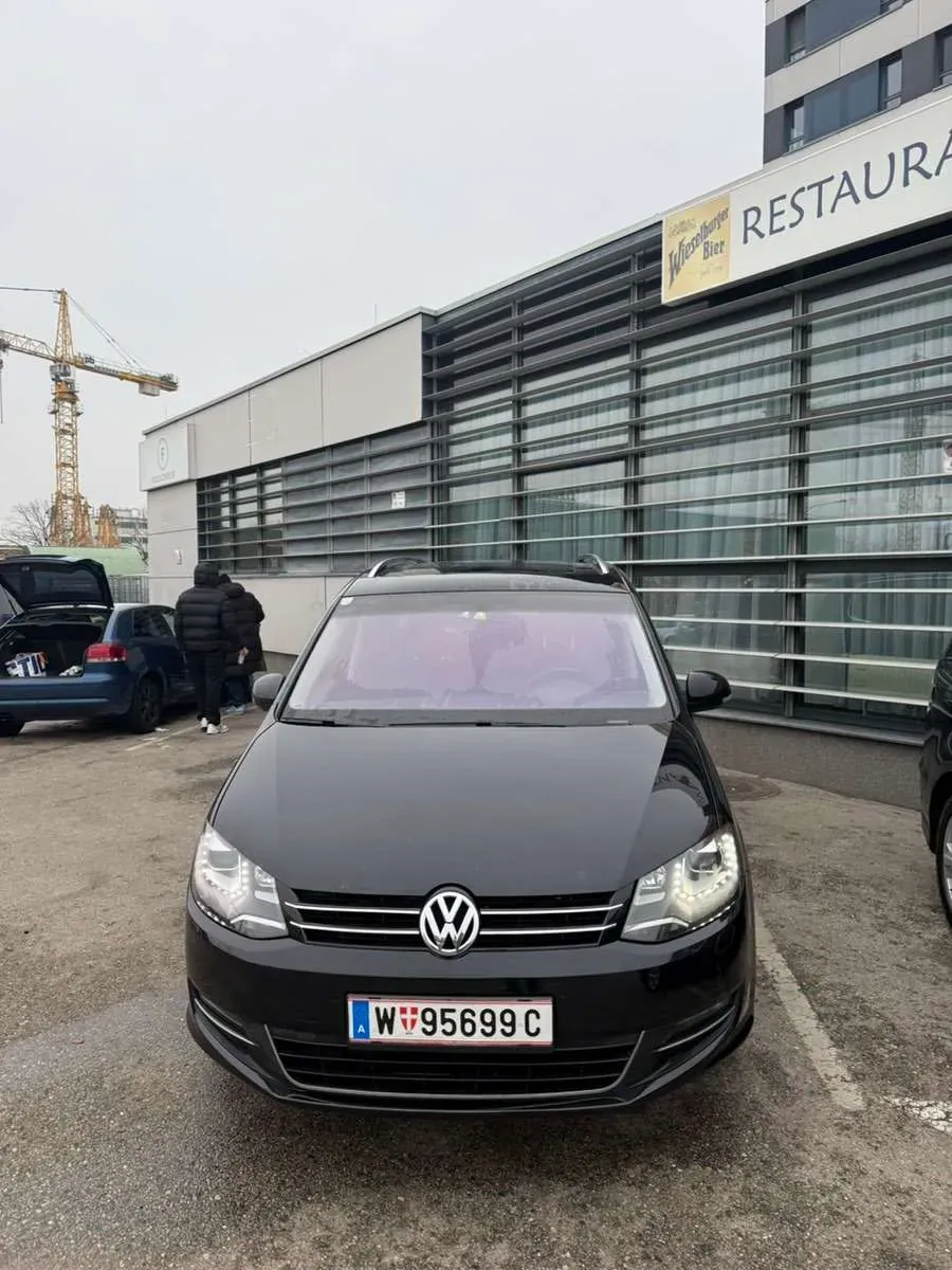 Volkswagen Sharan 2011 photo 2