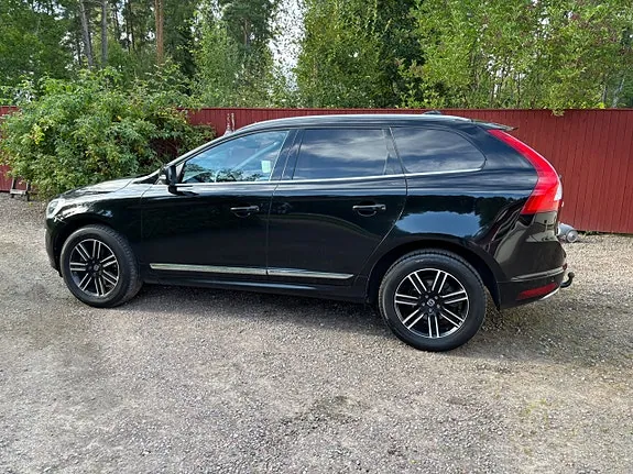 Volvo Xc60 2017 photo 2