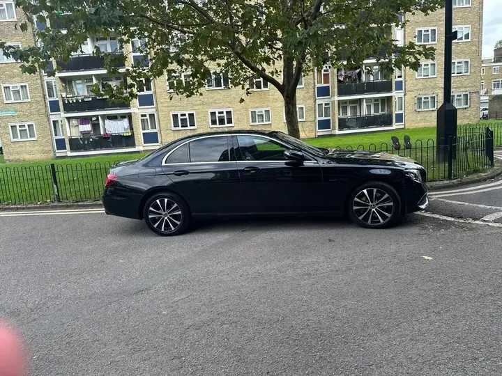 Mercedes-Benz E-Class 2020 photo 3