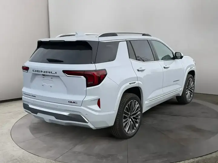 GMC Terrain 2027 photo 5
