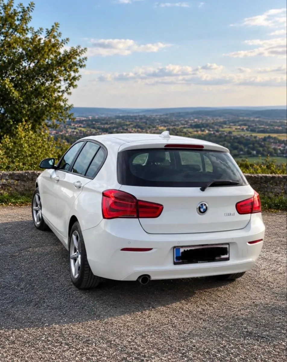 BMW 1 Series 2016 photo 2