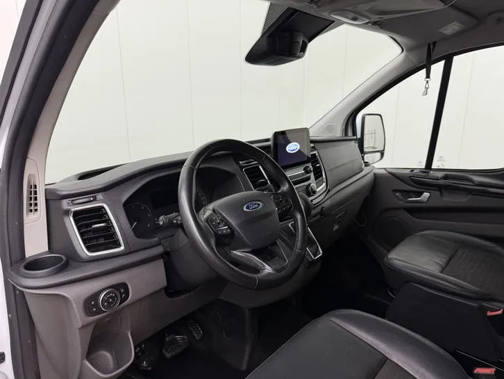 Ford Transit Custom 2023 photo 3