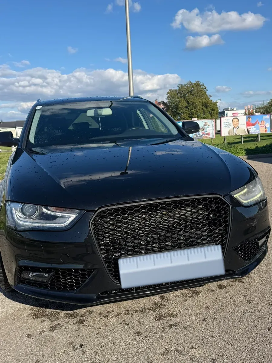 Audi A4 2013 photo 2