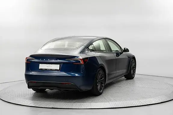 Tesla Model 3 2024 photo 5