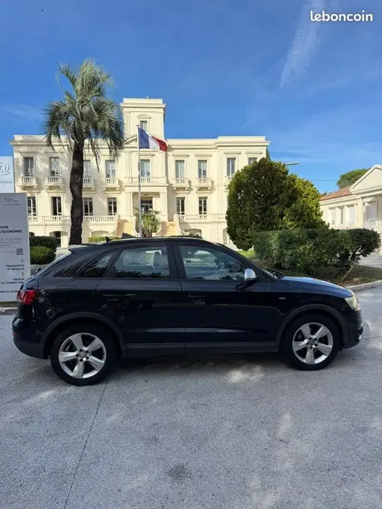 Audi Q3 2012 photo 2