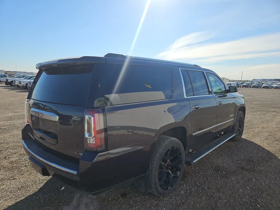 GMC Yukon 2015 photo 4