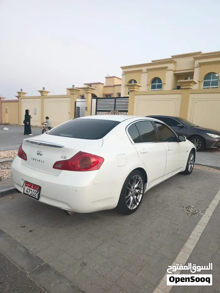 Infiniti G35 2008 photo 3