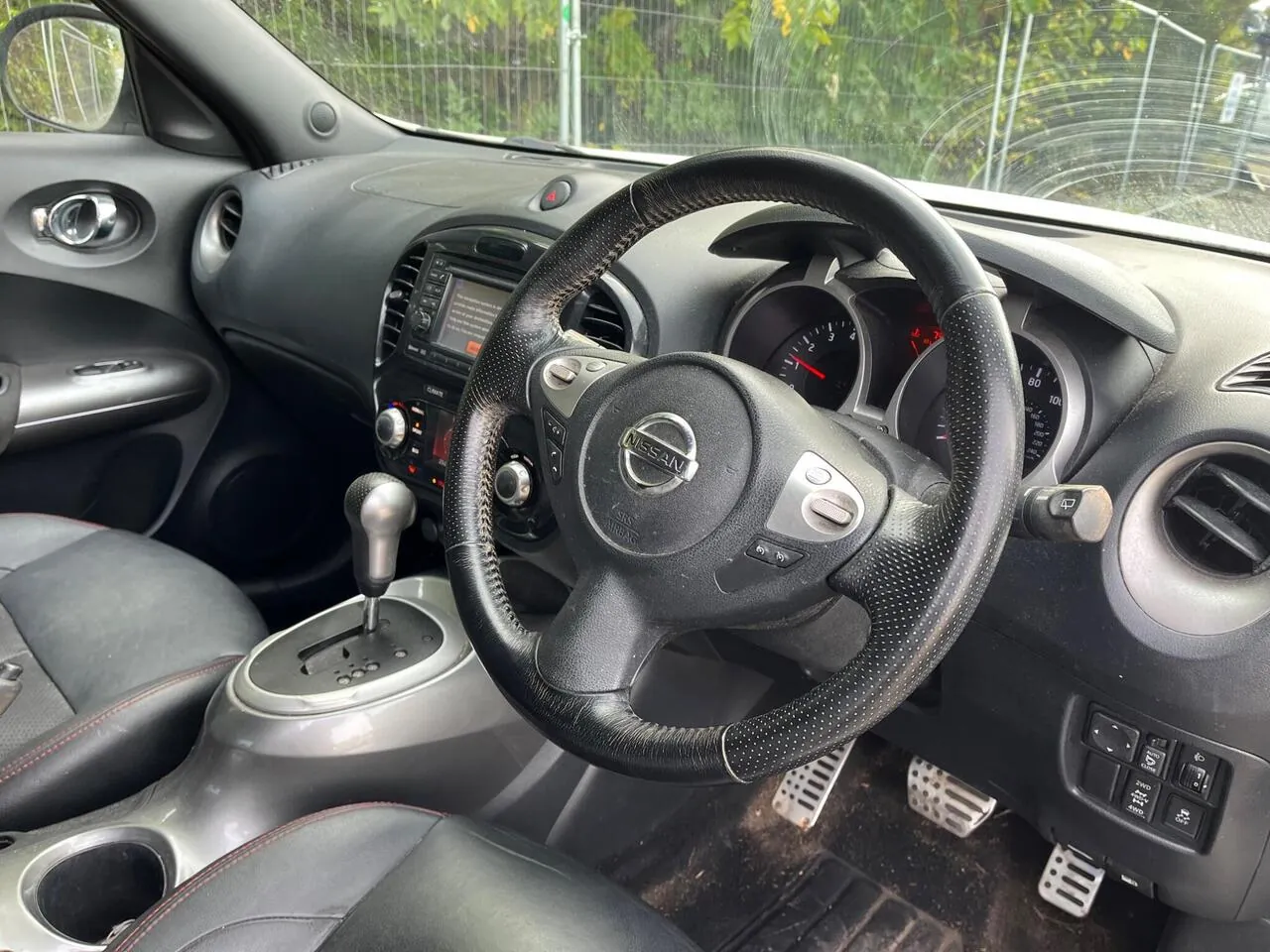 Nissan Juke 2012 photo 2