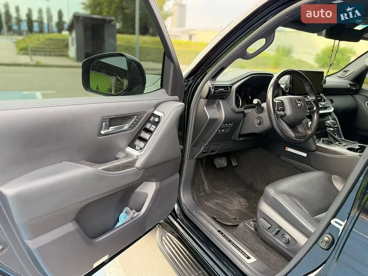 Toyota Land Cruiser 2022 photo 3