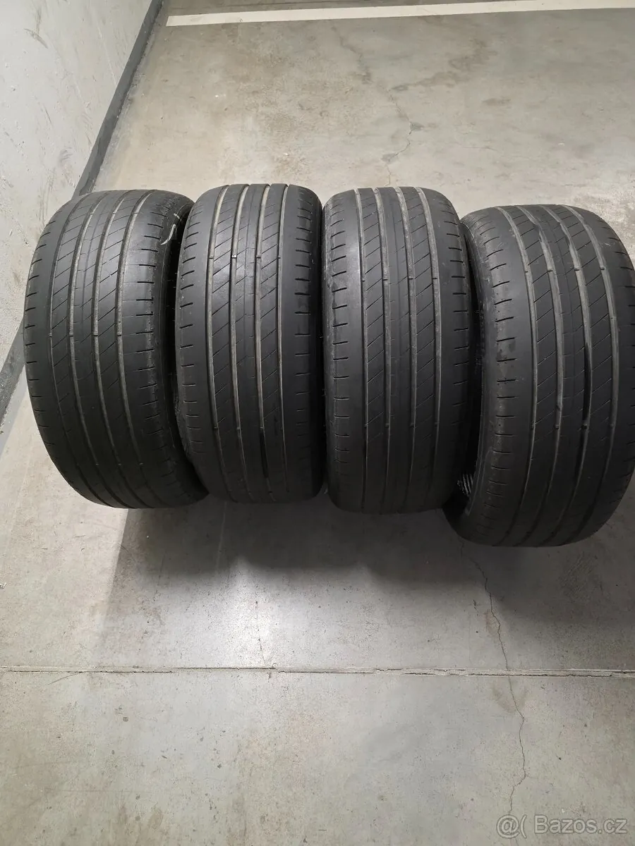 Goodyear Eagle F1 Asymetric 6 photo 3