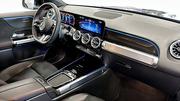 Mercedes-Benz Glb200 2025 photo 3