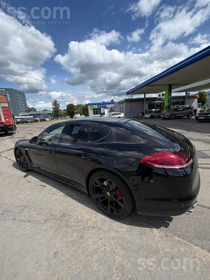 Porsche Panamera 2012 photo 3