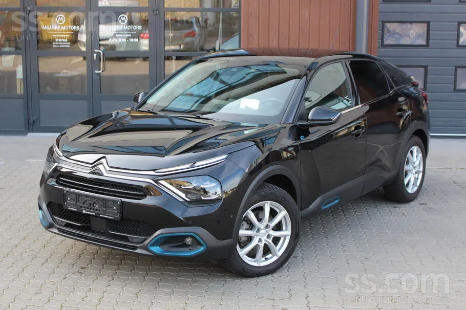 Citroen C4 2022 photo 2