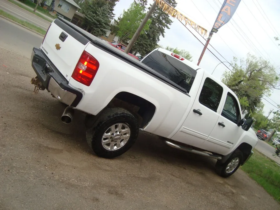 Chevrolet Silverado 2500Hd 2013 photo 3
