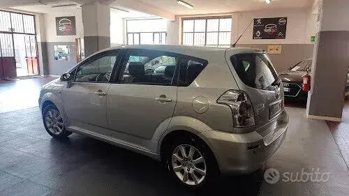 Toyota Corolla Verso 2006 photo 3