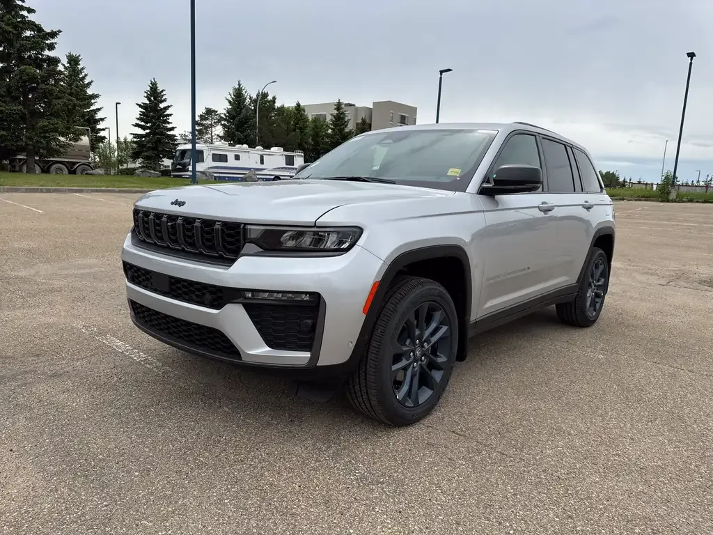 Jeep Grand Cherokee 2026 photo 3