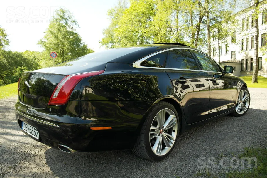 Jaguar Xj 2011 photo 3