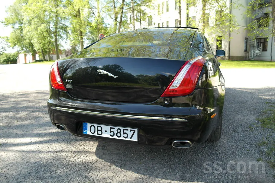 Jaguar Xj 2011 photo 2