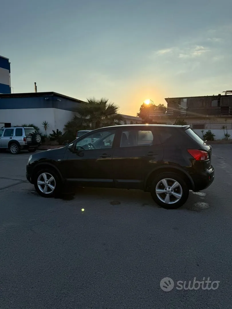 Nissan Qashqai 2010 photo 2